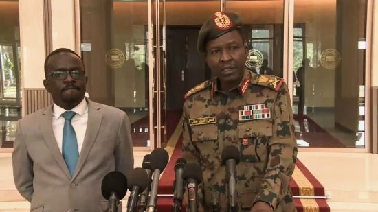 لبات: “العسكري” و “التغيير” في السودان يتوصلان إلى اتفاق بشأن المجلس السيادي والحكومة