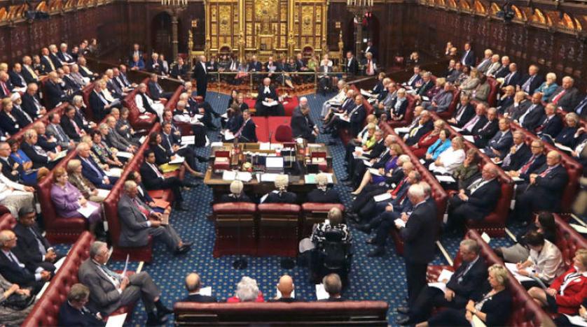مجلس اللوردات يستمر في تعطيل رئيس وزراء بريطانيا