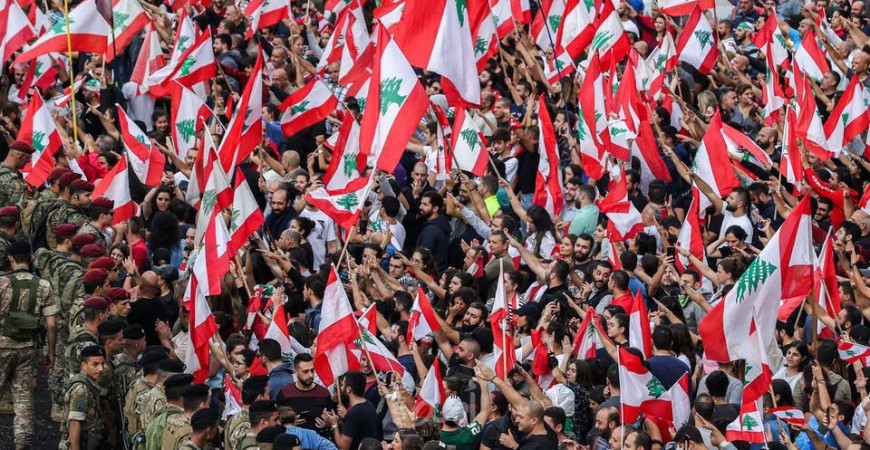 توجه جديد في لبنان.. تظاهرات موحدة في طرابلس وبيروت