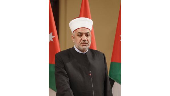 وزير الأوقاف يفتتح مسجد أبو ذر الغفاري في المفرق