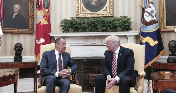 لافروف يتلقى رسالة من ترامب يتحدث فيها عن المشاكل بالعلاقات الروسية الأمريكية