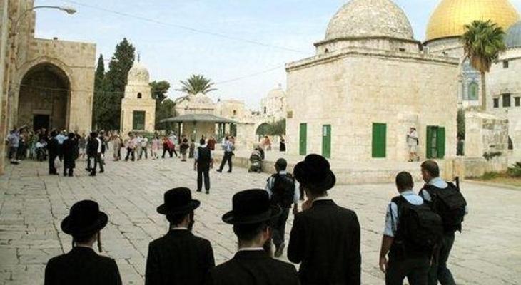 مستوطنون متطرفون يقتحمون المسجد الاقصى