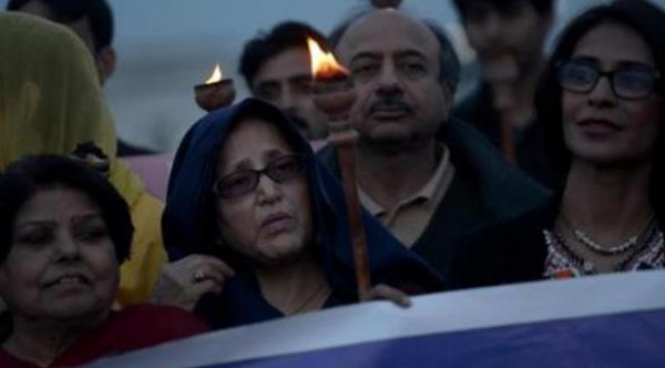 إضرام النار في باكستانية لرفضها طلب زواج