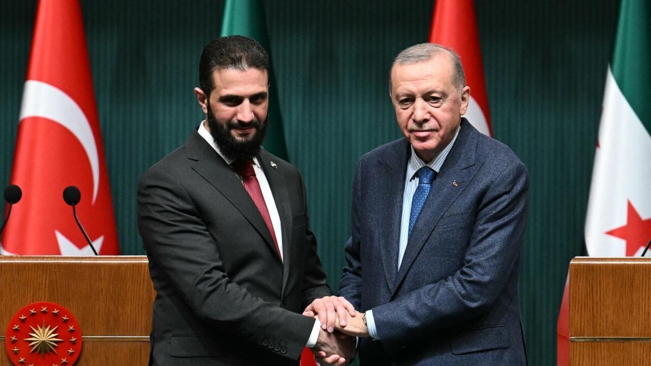 أردوغان يجري محادثات مع الشرع في إسطنبول