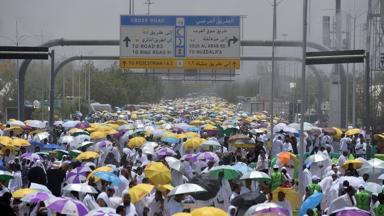 السعودية.. تساقط غزير للأمطار على منى وعرفات ومزدلفة