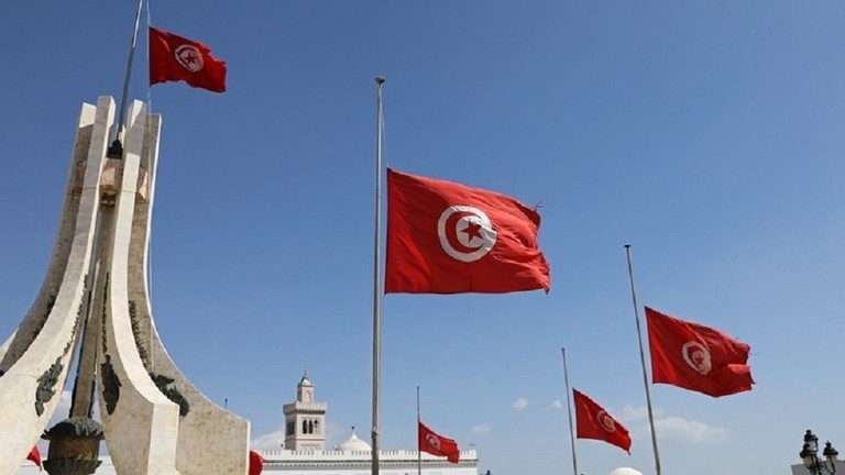 أكثر من 20 مرشحا قدموا أوراقهم للمشاركة في الانتخابات الرئاسية بتونس