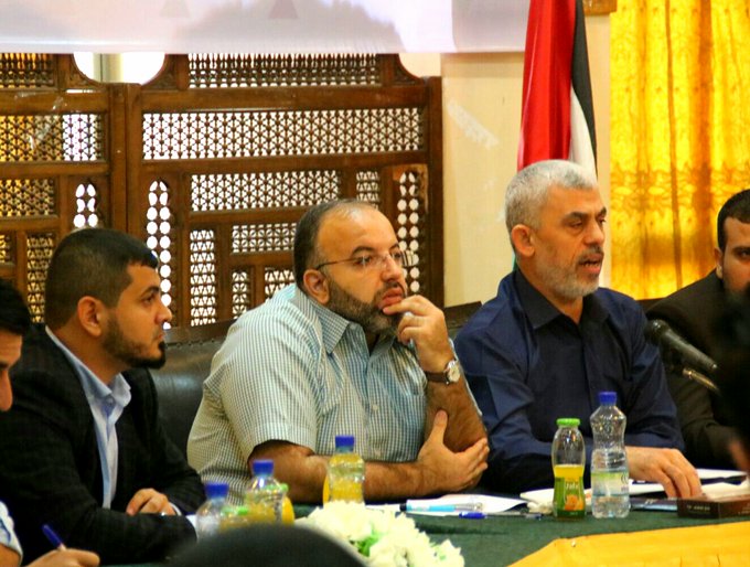 السنوار: سلاحنا ملك للشعب الفلسطيني..وندعو فتح لعقد لجنتها المركزية في غزة