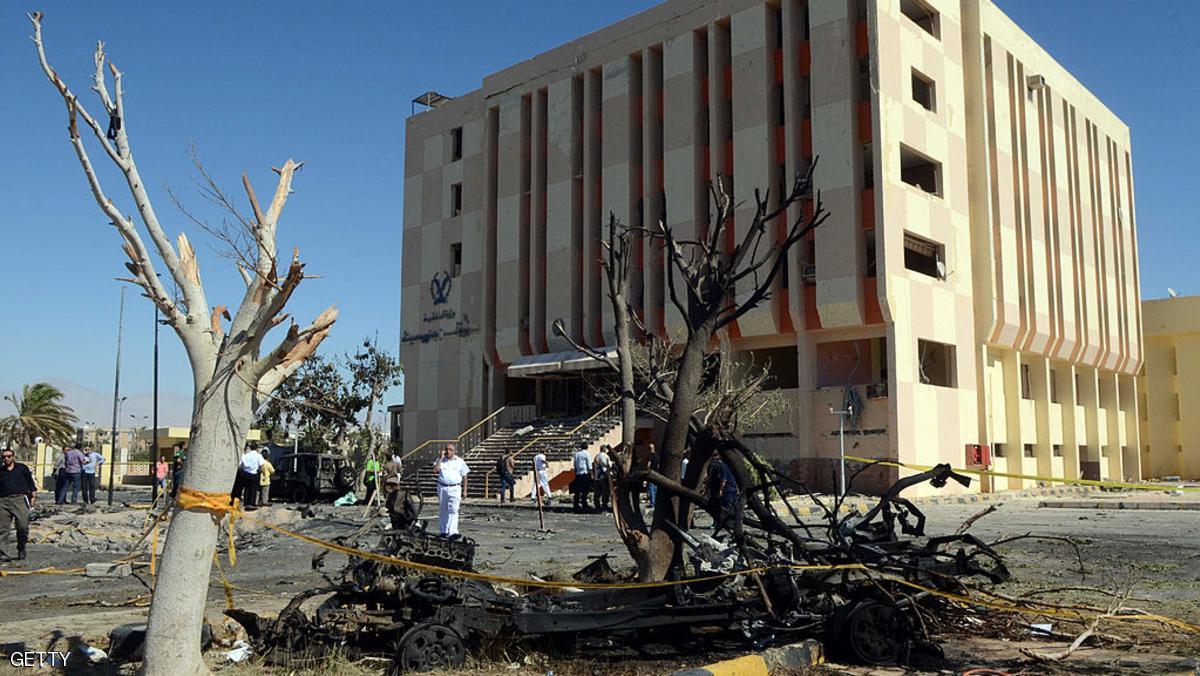 جرحى من بينهم عناصر شرطة في انفجار سيارة مفخخة في سيناء