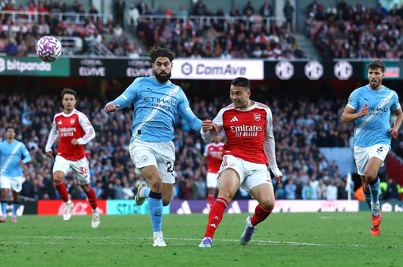 مارتينيلي يقود أرسنال للتعادل مع مانشستر سيتي