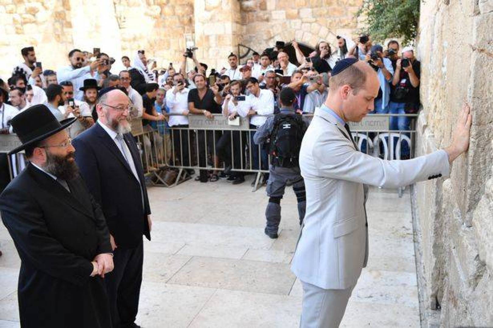 الأمير وليام يختتم جولة في إسرائيل والأراضي الفلسطينية بزيارة الأماكن المقدسة