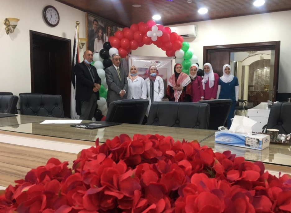 مستشفى المقاصد يحتفل بعيد الاستقلال
