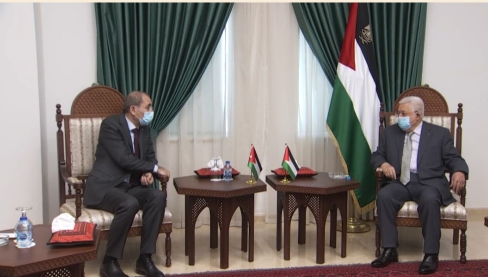 وزير الخارجية ينقل رسالة من جلالة الملك للرئيس الفلسطيني