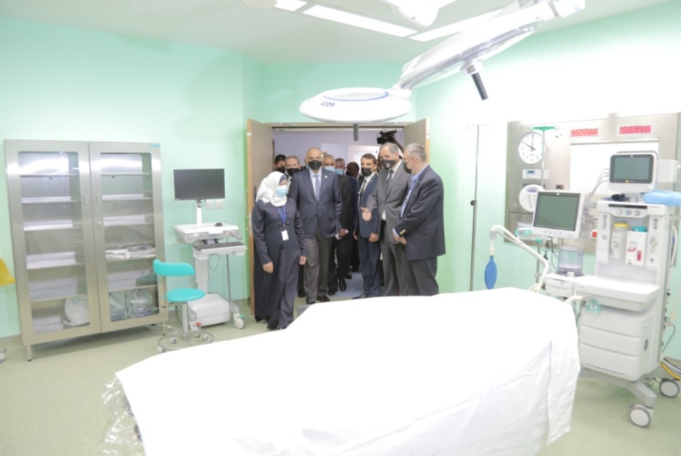 رئيس الوزراء يفتتح مستشفى الجراحات المتخصصة في البشير