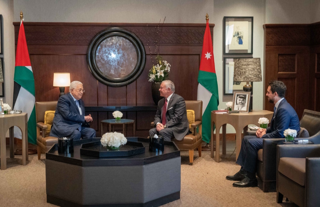 جلالة الملك يؤكد للرئيس عباس حرصه على إدامة التنسيق العربي لدعم الشعب الفلسطيني