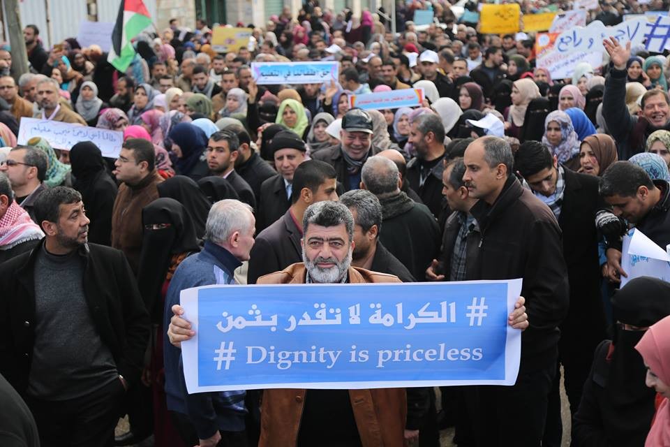 “الأونروا” تبلغ عدداً من الموظفين على بند الطوارئ بإنهاء عملهم