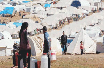 مصادر حكومية: لا ترحيل للاجئي المخيمات السورية