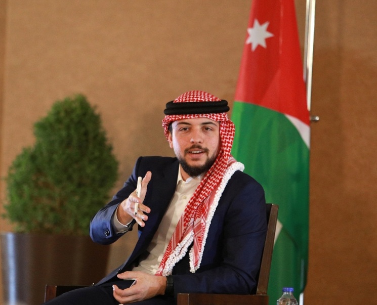 ولي العهد : علمنا عالٍ