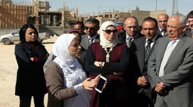 رئيس الديوان الملكي يتفقد مشروع “المدينة الصناعية” بمادبا