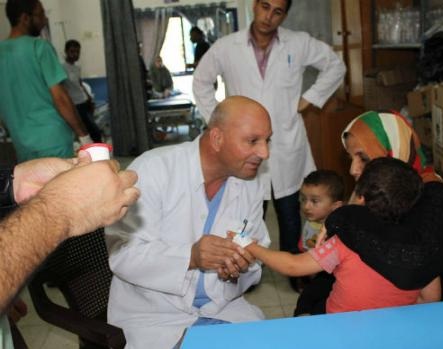 المستشفى الأردني في غزة يقدم خدماته لمئات المراجعين