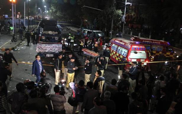 6 قتلى في تفجير انتحاري جنوب غربي باكستان