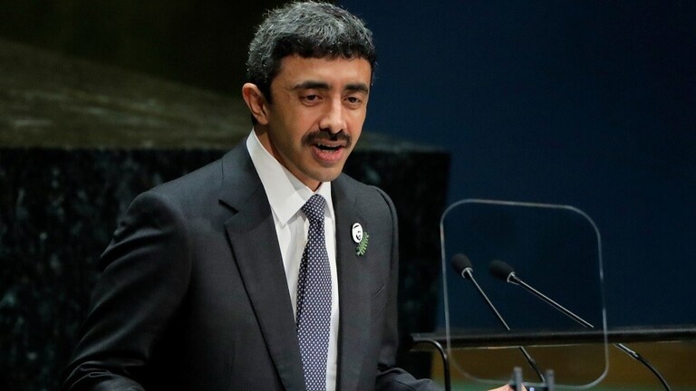 وزير الخارجية الإماراتي يدعو لكبح “طموحات إيران النووية”