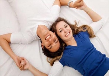 أفضل 9 طرق لزيادة العلاقة الحميمية بين الزوجين