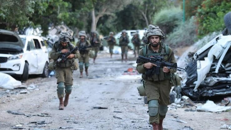 تقرير: جيش إسرائيل ينتظر الضوء الأخضر للهجوم على لبنان