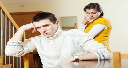 أسباب تدفع الزوجة لإهمال نفسها