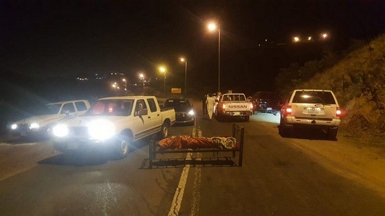 العثور على جثة مربوطة بسرير في منتصف طريق أبها في السعودية