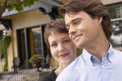 إليك عزيزتي الزوجة.. 8 نصائح لتفرحي قلب زوجك