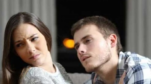 بما يشعر زوجك عند رفضك للعلاقة الحميمة ؟