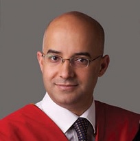 الرزاز المثقف أم الرزاز السياسي ؟