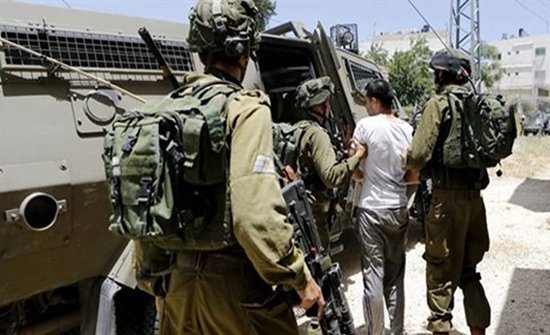 الاحتلال الإسرائيلي يعتقل 19 فلسطينيا بالضفة والقدس