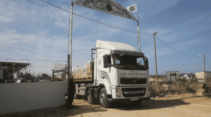 مستشار نتنياهو: الوقود لن يدخل غزة