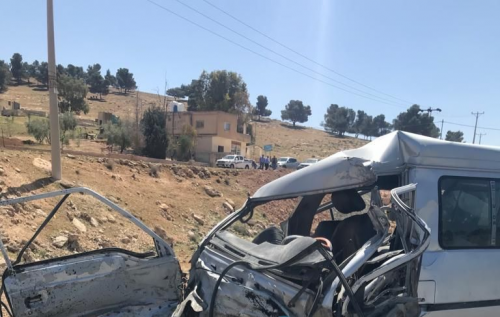 وفاتان و 4 إصابات بحادث تصادم بالمفرق