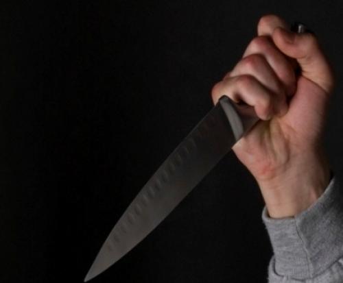زوج يطعن زوجته أمام محكمة الكرك الشرعية