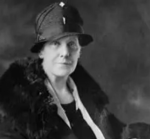 يوم الأم .. من أين جاءت الفكرة وكيف وصلت للعالمية؟