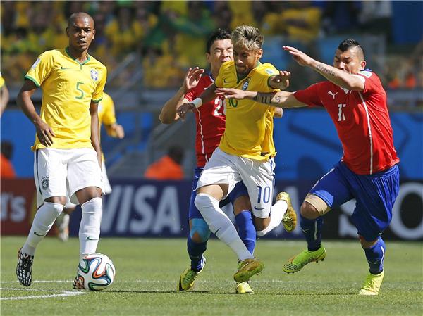 البرازيل تنجو من الفخ التشيلي وتتأهل بركلات الترجيح لدور الثمانية