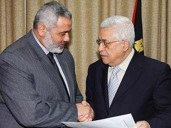 الفرصة أمام المصالحة الفلسطينية أكبر والسلطة قلقة من نموذج حكم شبيه بلبنان