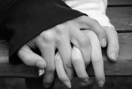 عمري ماحبيت حد لهدرجة .. قسما بالله بتنفسها