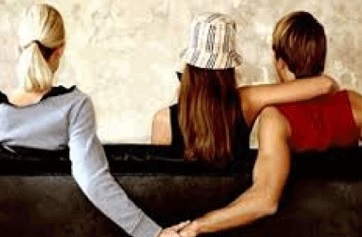 جارتي تدعي الفقر لكسب قلب زوجي