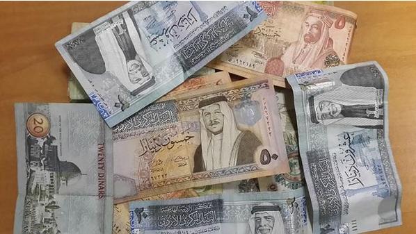 الفائزون بالسحب لجوائز تلقي مطعوم كورونا - أسماء