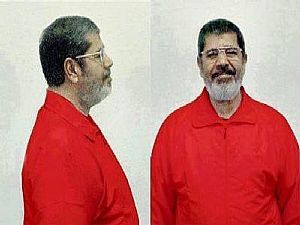مصر: الحكم في دعوى سحب الأوسمة والنياشين من مرسي اليوم