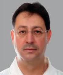 كوشنر يطلق النار بين قدميه !