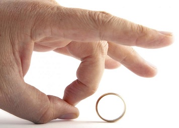 بسبب الكورونا طلقت زوجتي