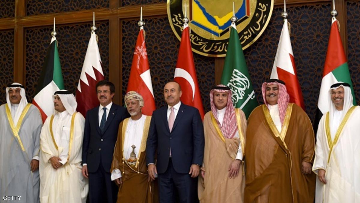 دول الخليج وتركيا تؤكد أهمية التوصل لحل سلمي بسوريا