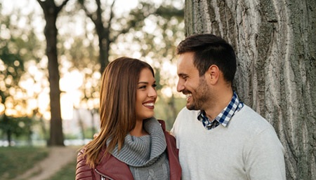 تجنّبي هذه التصرّفات القاتلة للرومانسية الزوجية  !