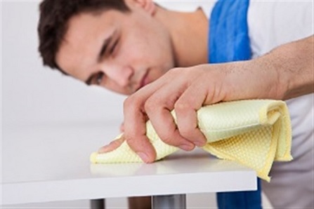 خطيبي .. مو عيب يعمل هيك ؟ شو اتصرف معه ؟