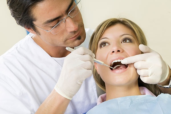 ماذا افعل دكتور الاسنان يتحرش بي ؟