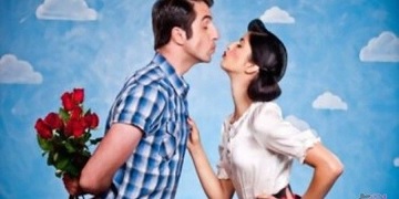 أنواع القبلات بين الأزواج ومعانيها المخبأة
